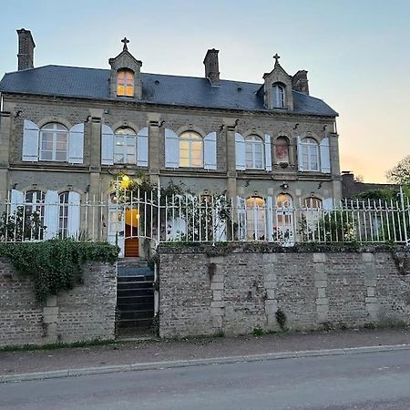 Les Anges Acomodação com café da manhã Oneux Exterior foto